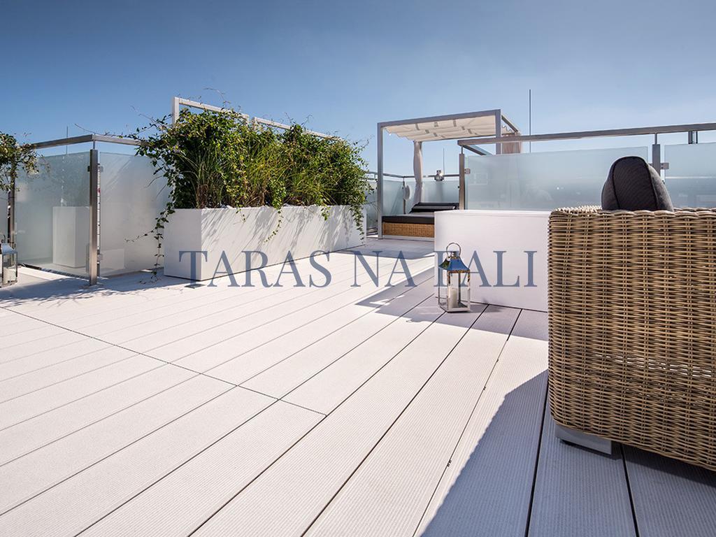 Taras Na Fali * Sopot